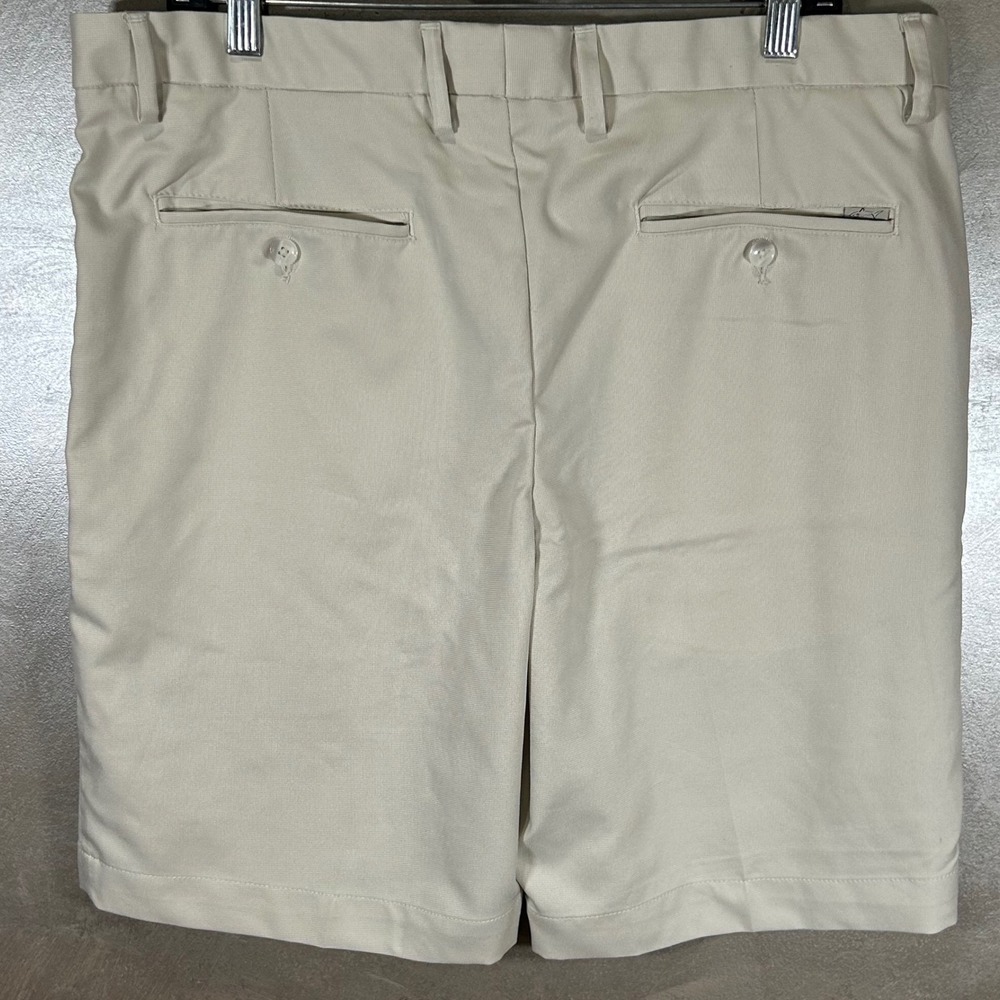 Greg Norman Mens Golf Shorts Size 36 Stone Beige Flat Front Performance - Picture 7 of 9